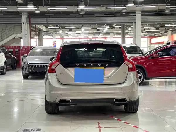 Volvo V60 2016