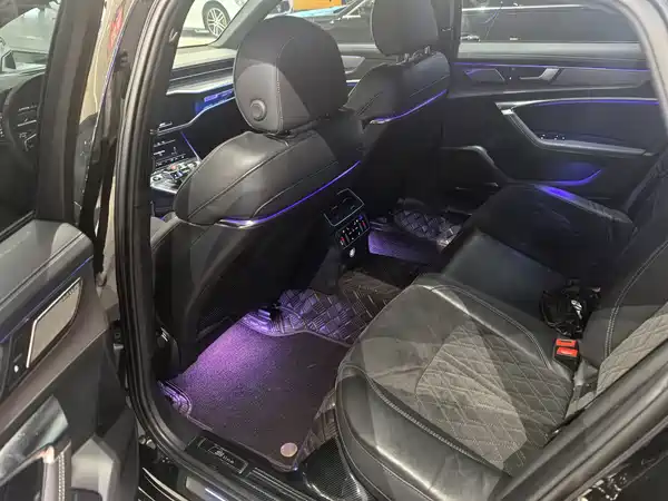 Audi A6L 2022