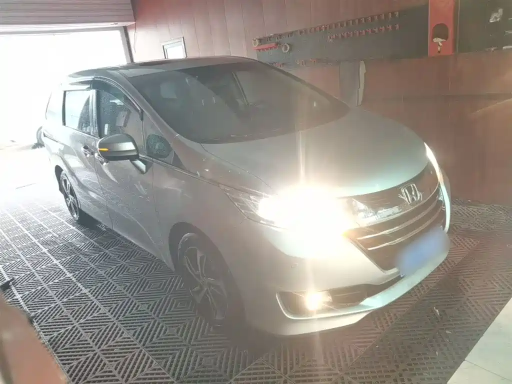 Honda Odyssey 2016 — фото 4