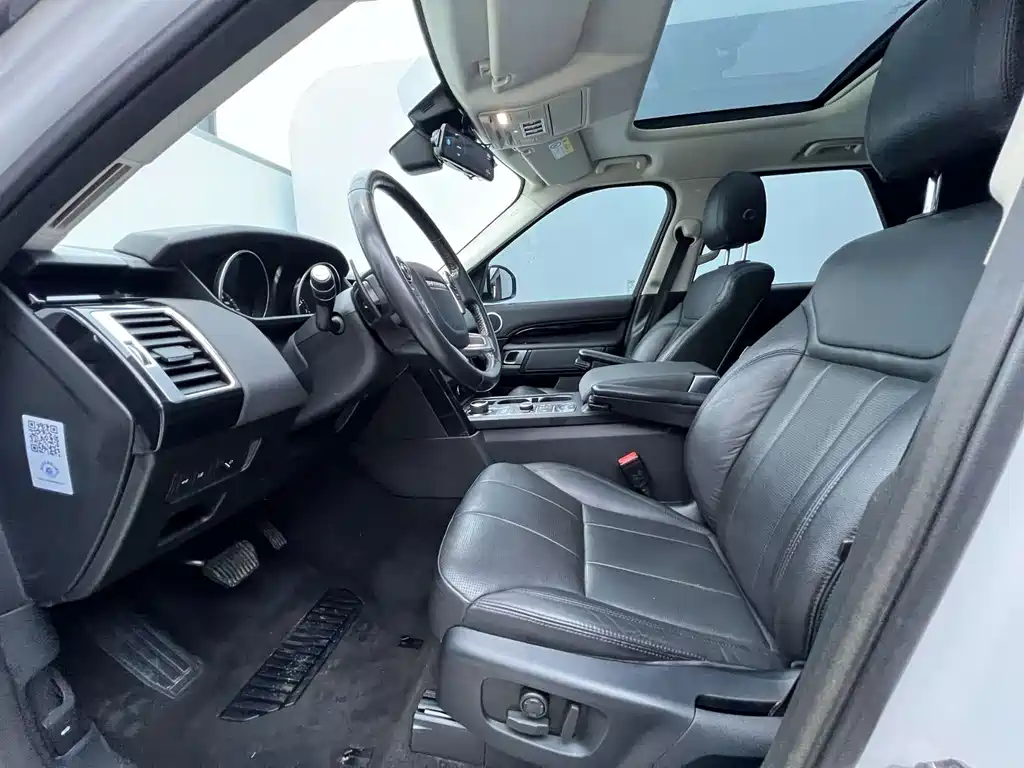 Land Rover Discovery 2018 — фото 11