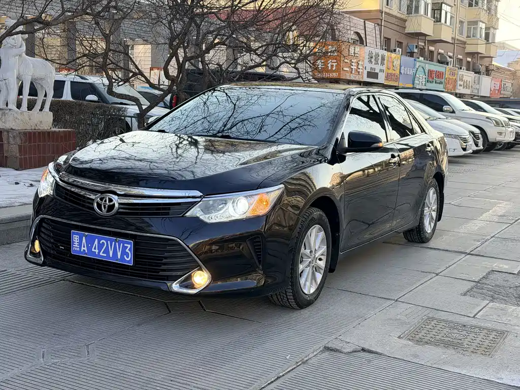 Toyota Camry 2016 — фото 3