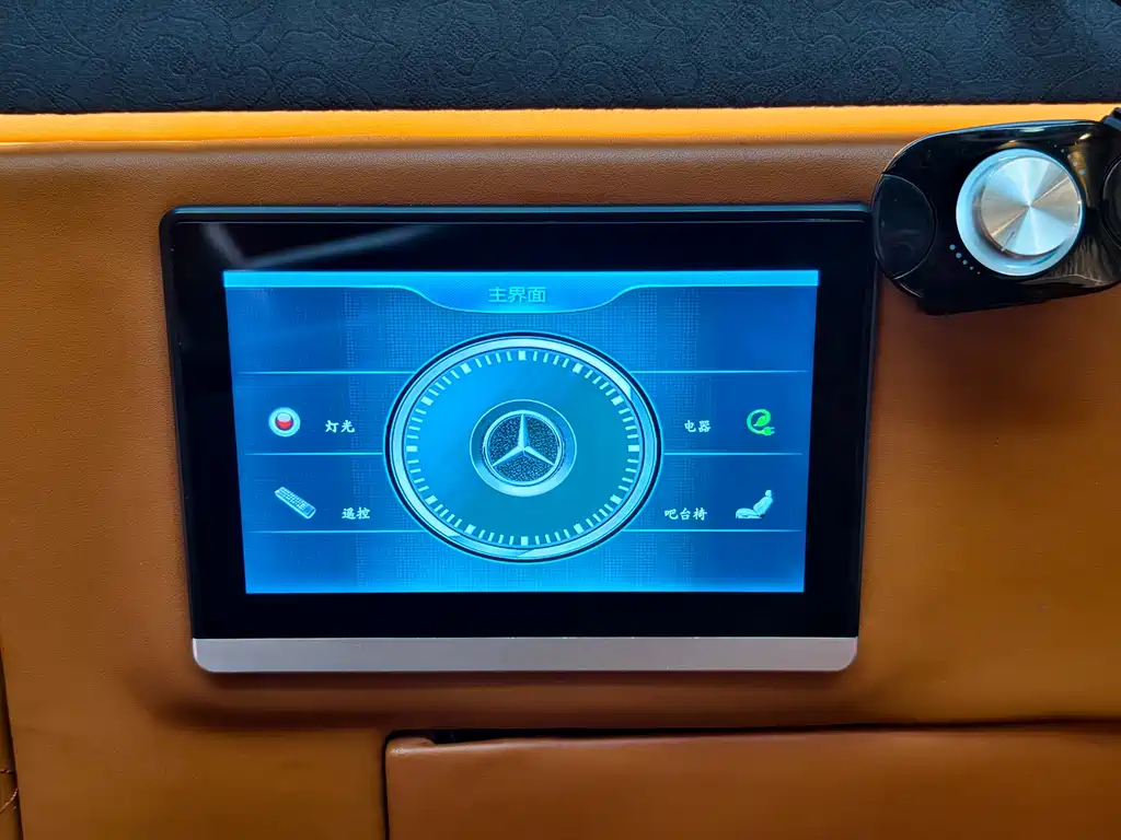 Mercedes-Benz Sprinter 2019 — фото 13