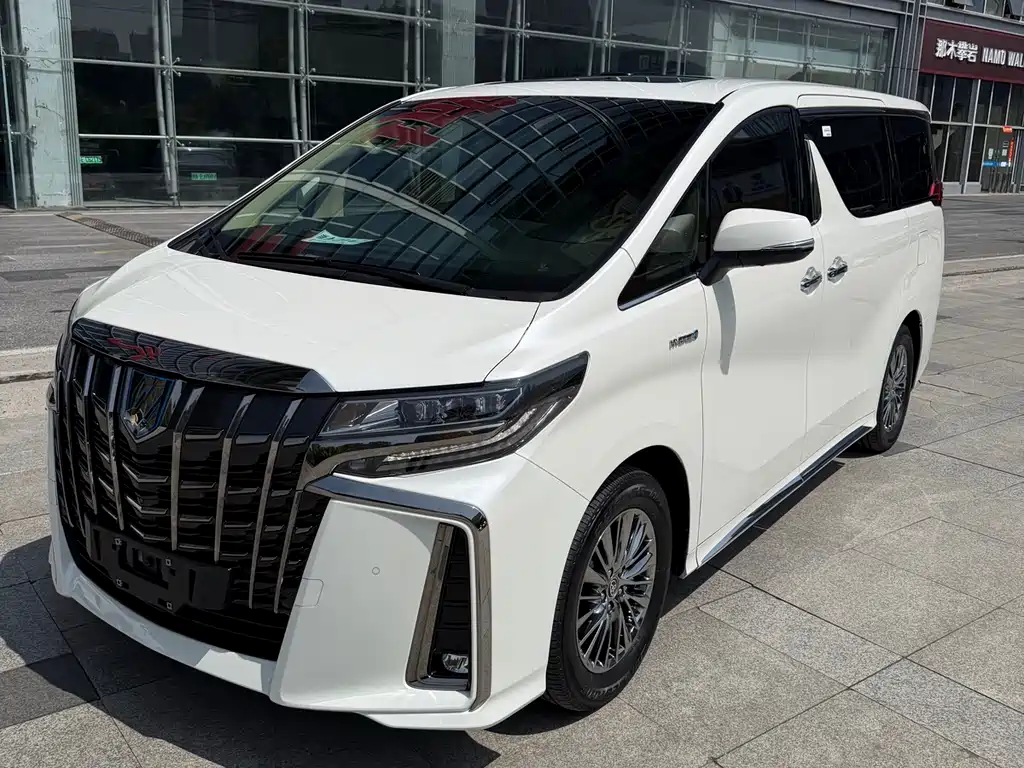 Toyota Alphard 2023 — фото 3
