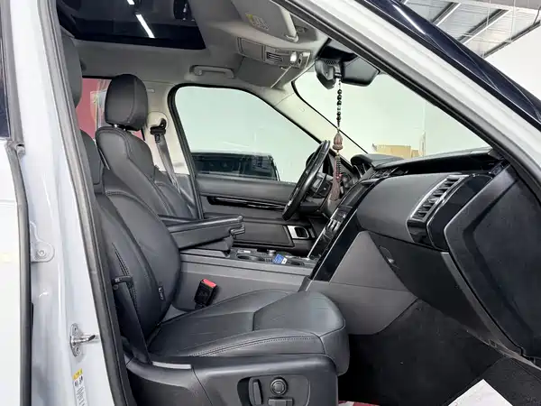 Land Rover Discovery 2018