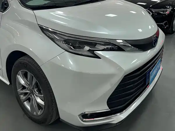 Toyota Sienna 2023