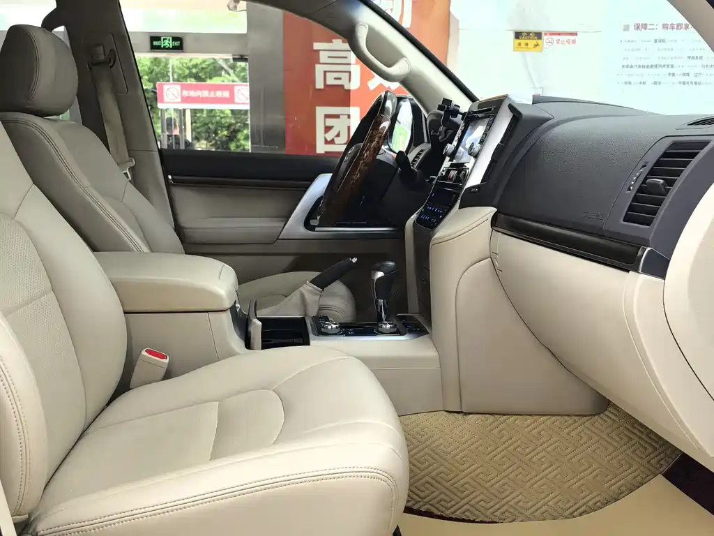 Toyota Land Cruiser 2019 — фото 20
