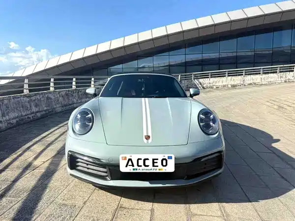 Porsche 911 2021