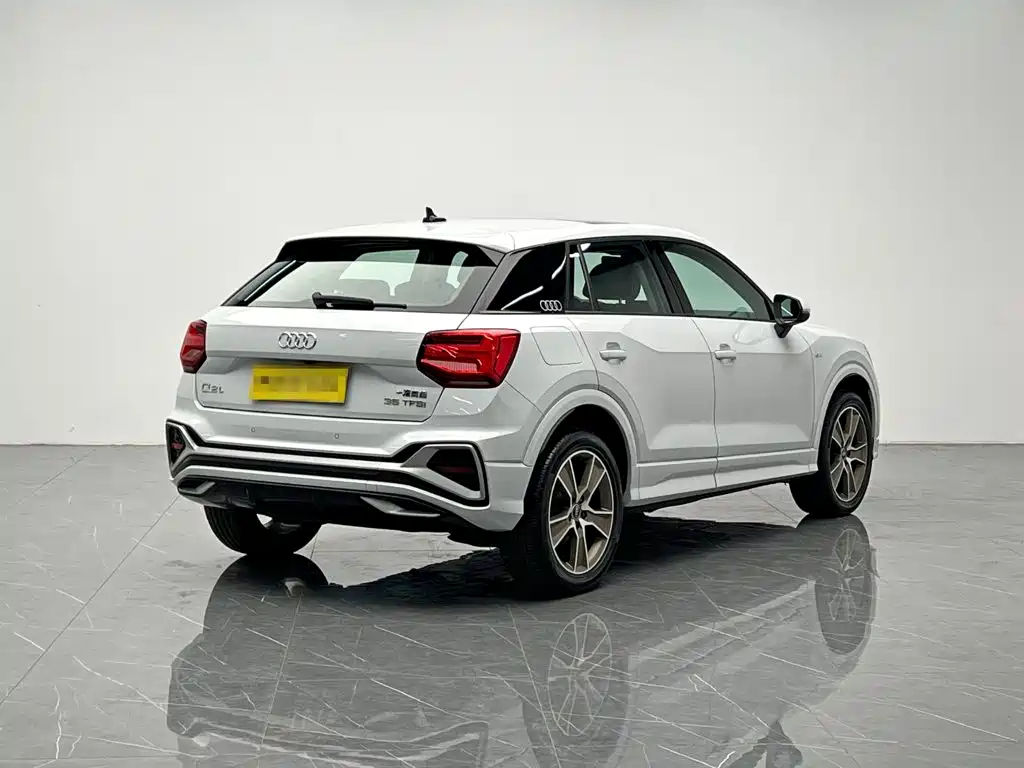 Audi Q2L 2022