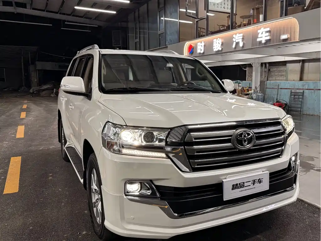 Toyota Land Cruiser 2016 — фото 3