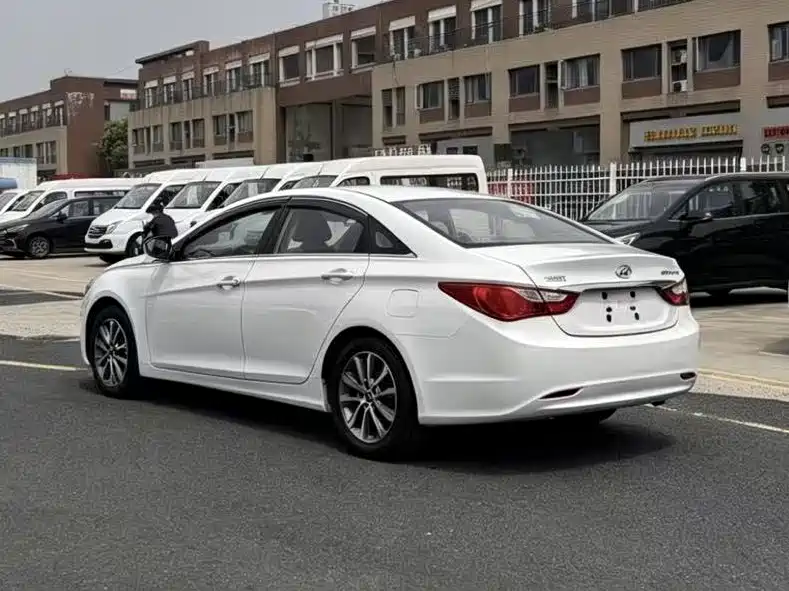 Hyundai Sonata 2016 — фото 6