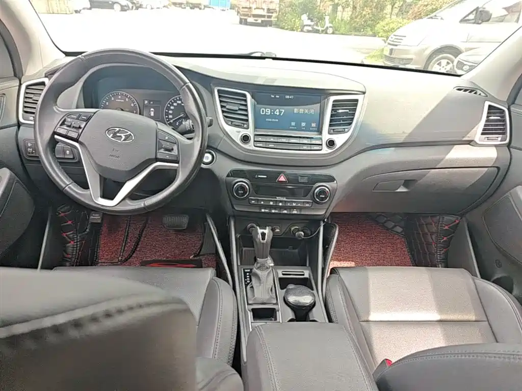 Hyundai Tucson 2017 — фото 10