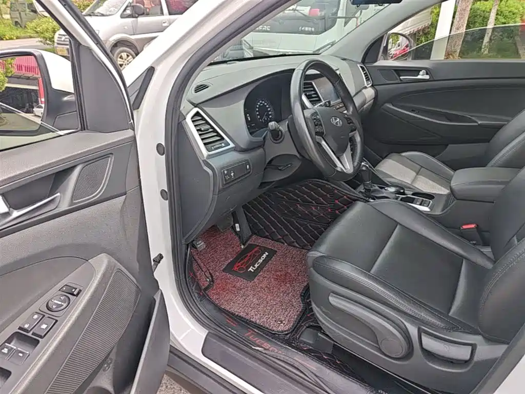 Hyundai Tucson 2017 — фото 16