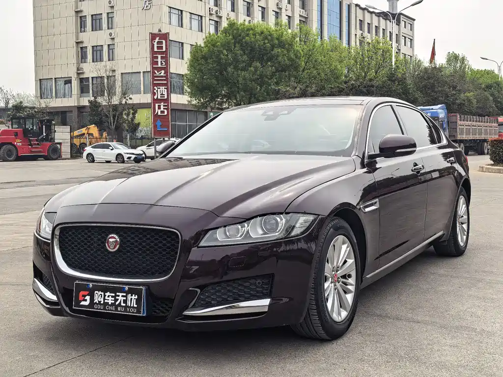 Jaguar XFL 2016 — фото 1