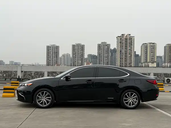 Lexus ES 2015