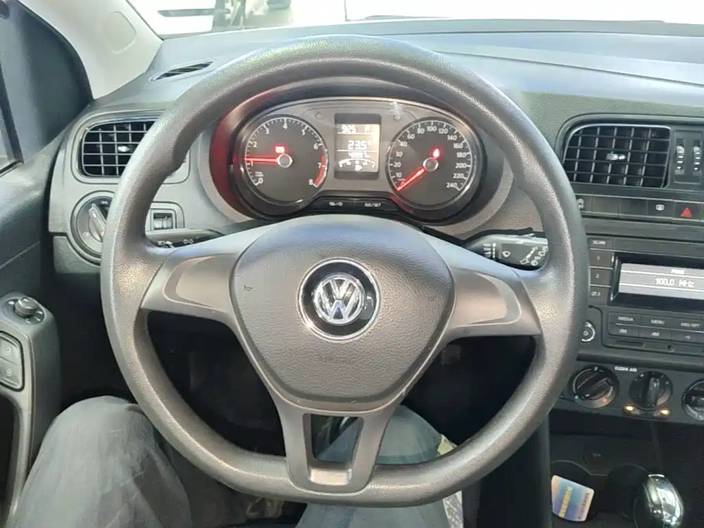 Volkswagen Polo 2019 — фото 11