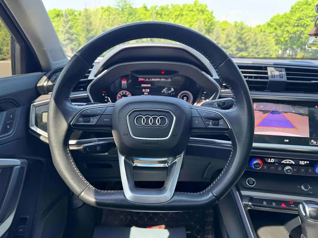 Audi Q3 2022 — фото 15