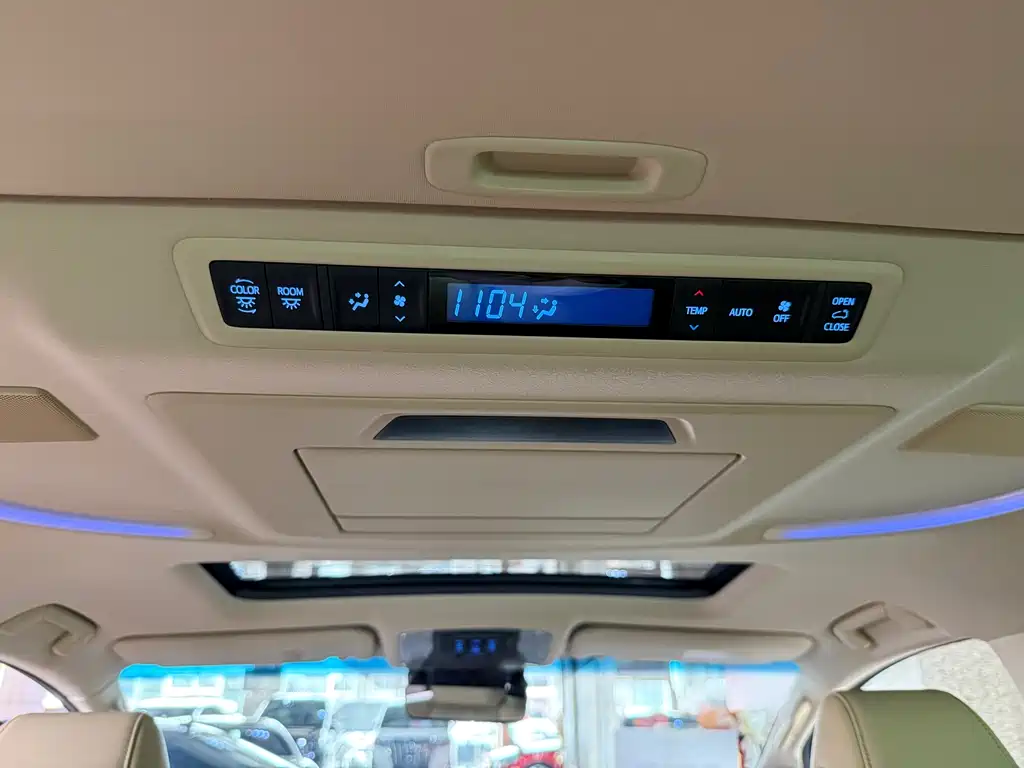 Toyota Vellfire 2019 — фото 12