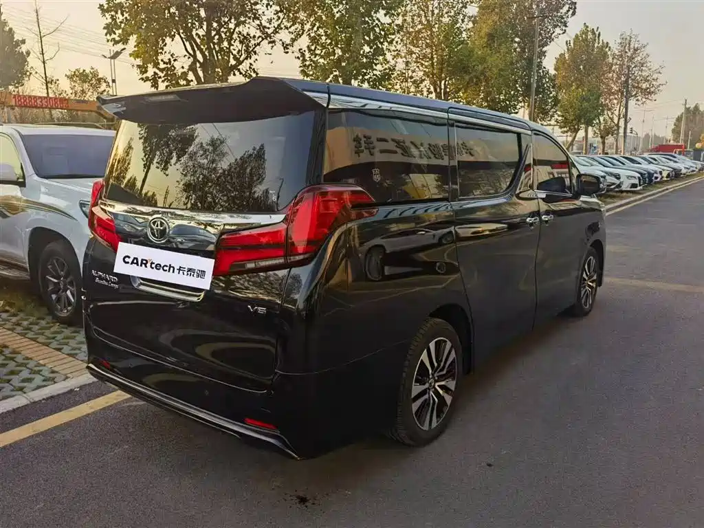 Toyota Alphard 2018 — фото 3