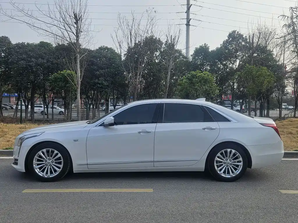 Cadillac CT6 2018 — фото 2