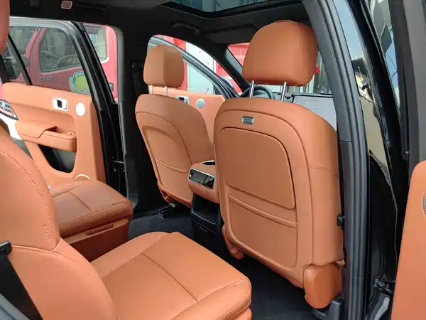Li Auto L8 2025