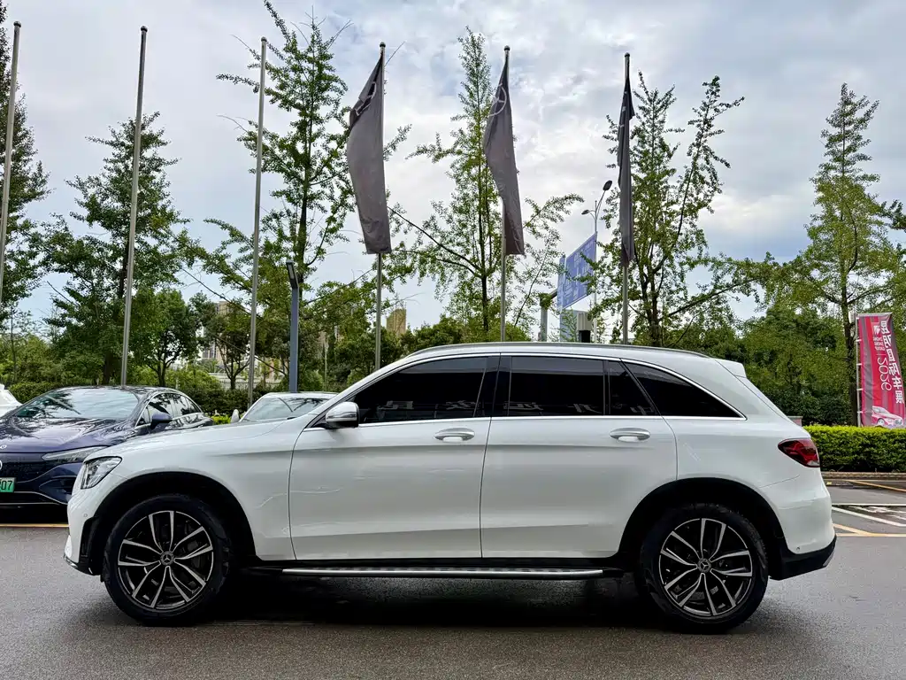 Mercedes-Benz GLC 2021 — фото 8