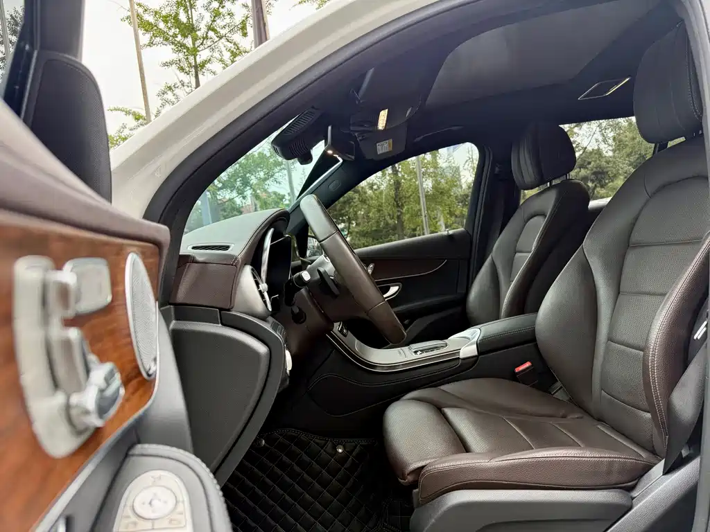 Mercedes-Benz GLC 2021 — фото 17