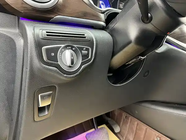 Mercedes-Benz V-Class 2021