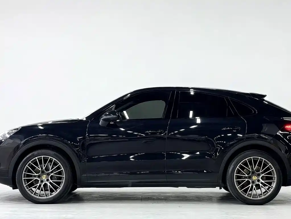 Porsche Cayenne 2021 — фото 3
