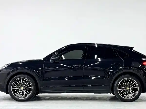 Porsche Cayenne 2021