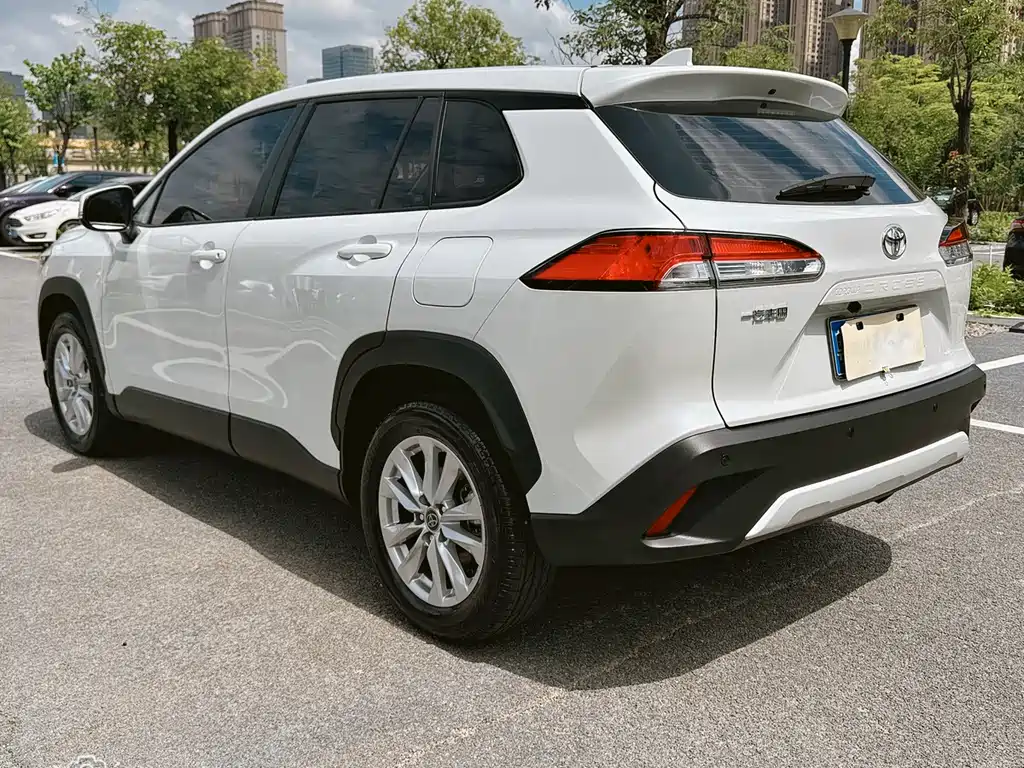 Toyota Corolla Cross 2024 — фото 16
