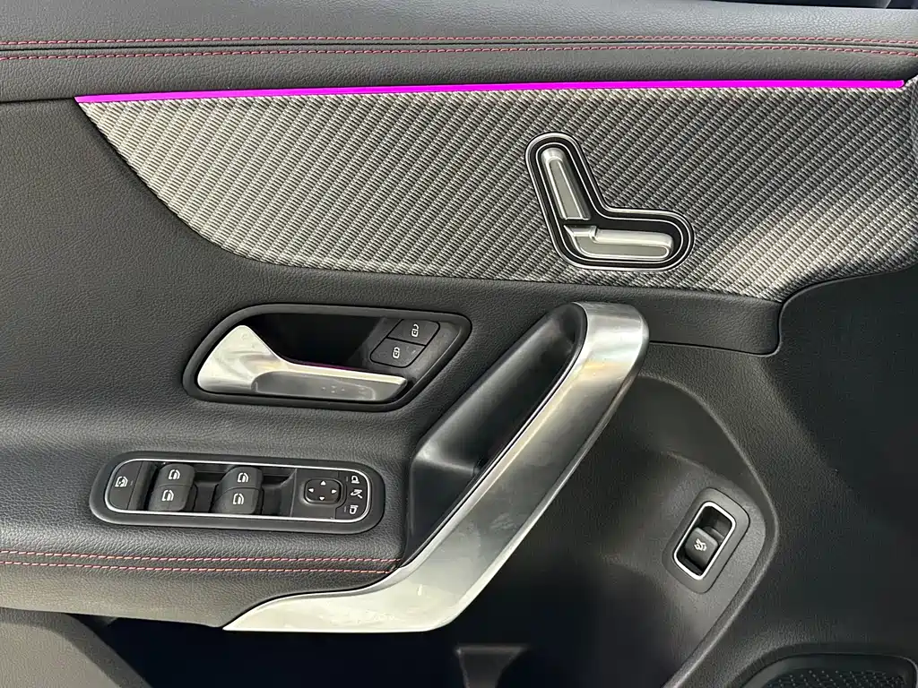 Mercedes-Benz A-Class 2024 — фото 20