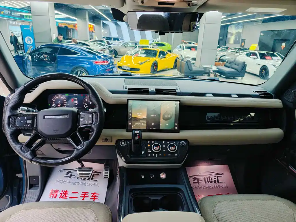 Land Rover Defender 2021 — фото 13