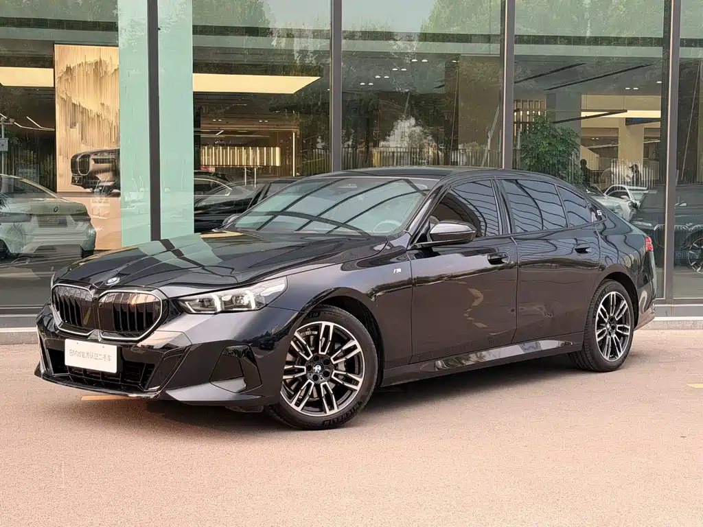 BMW 5 Series 2025