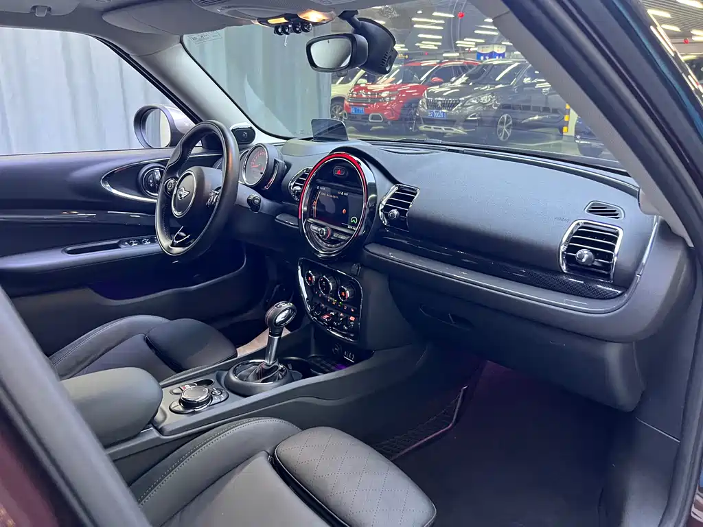MINI Clubman 2018 — фото 15