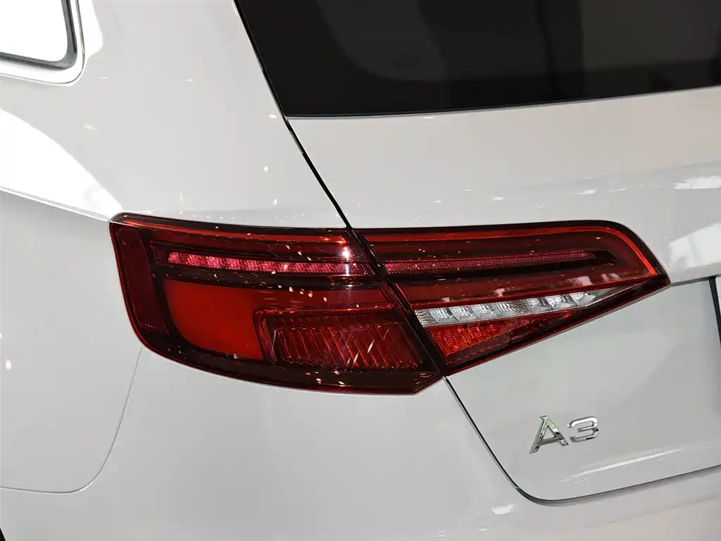 Audi A3 2021 — фото 17