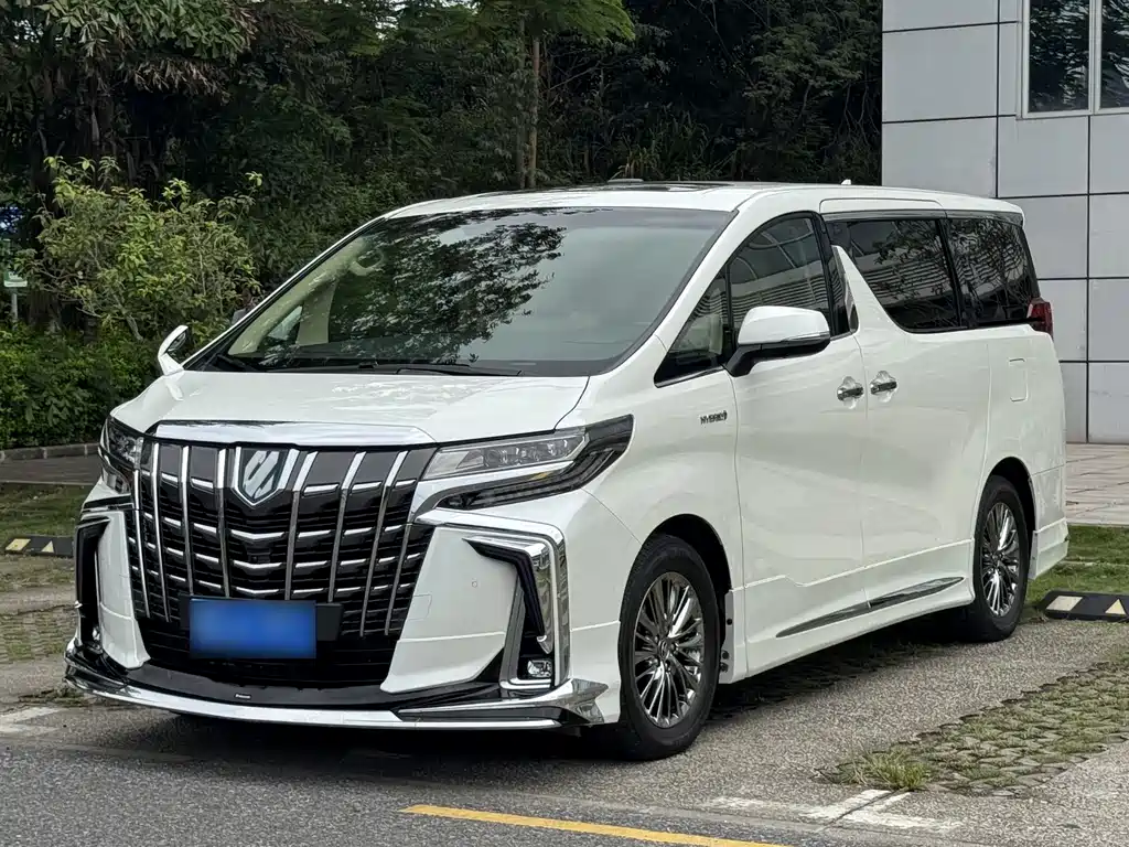 Toyota Alphard 2020 — фото 18