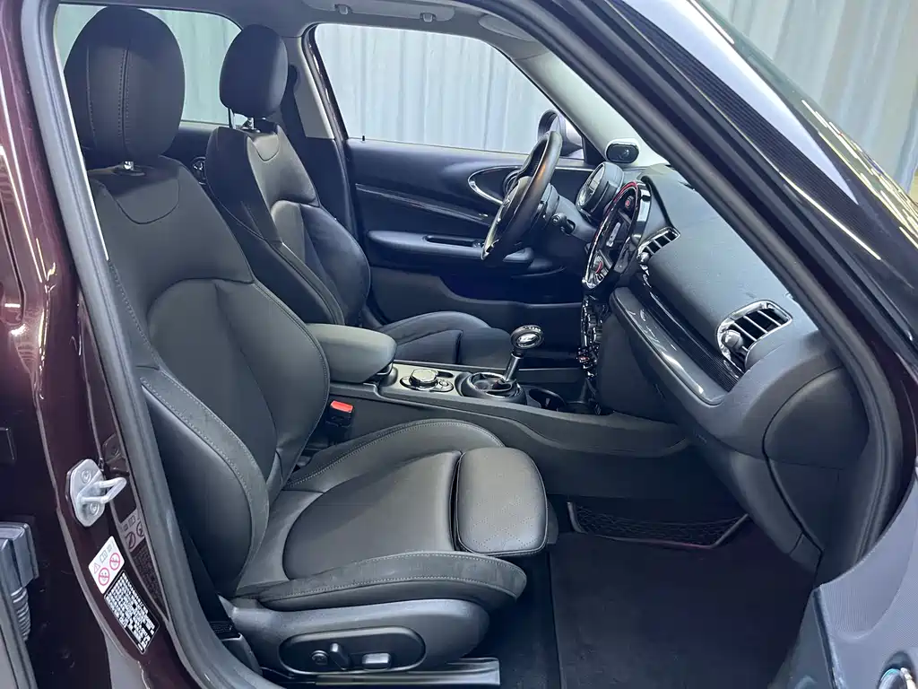 MINI Clubman 2018 — фото 17