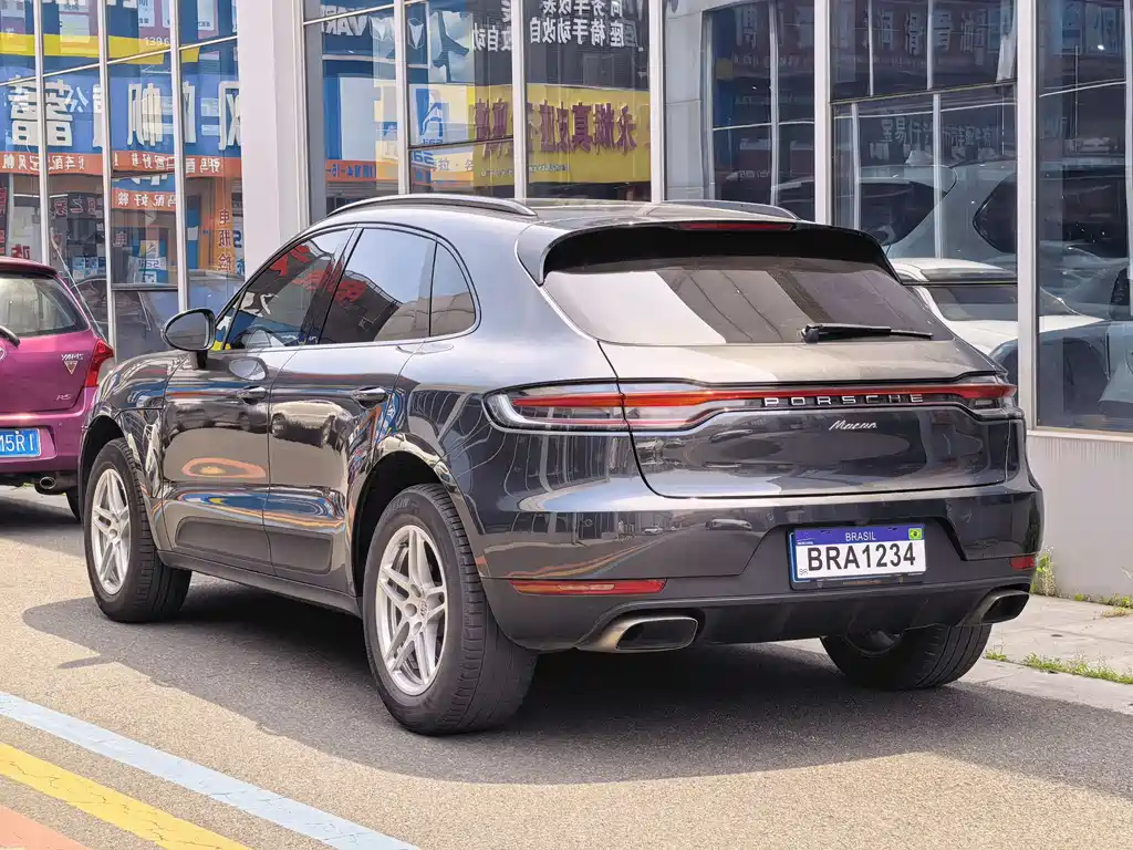 Porsche Macan 2020 — фото 11