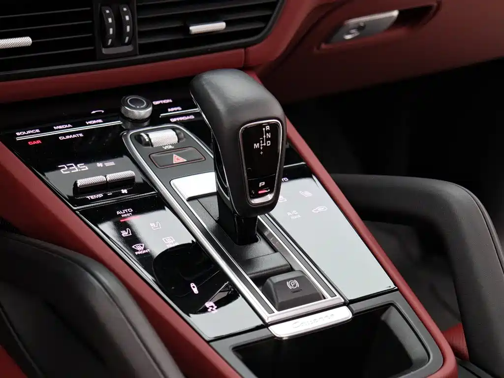 Porsche Cayenne 2022 — фото 12