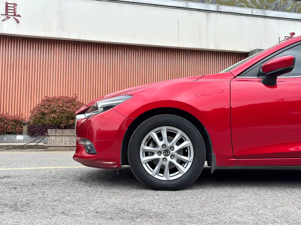 Mazda 3 Axela 2017 — фото 8