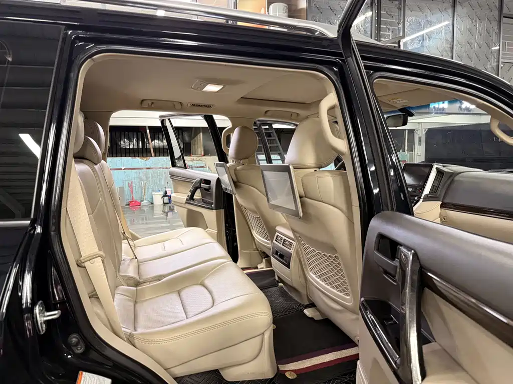 Toyota Land Cruiser 2019 — фото 13