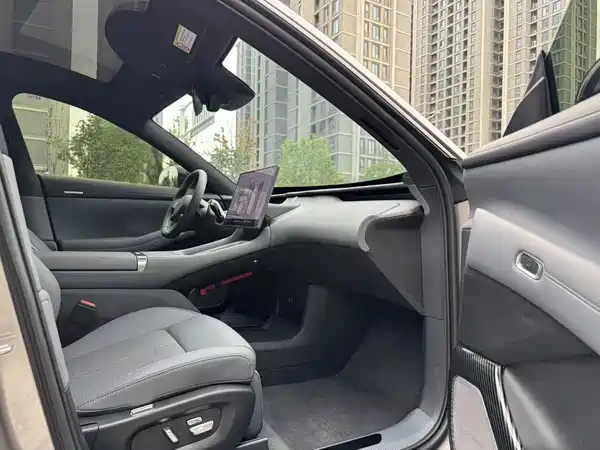 Xiaomi YU7 2025