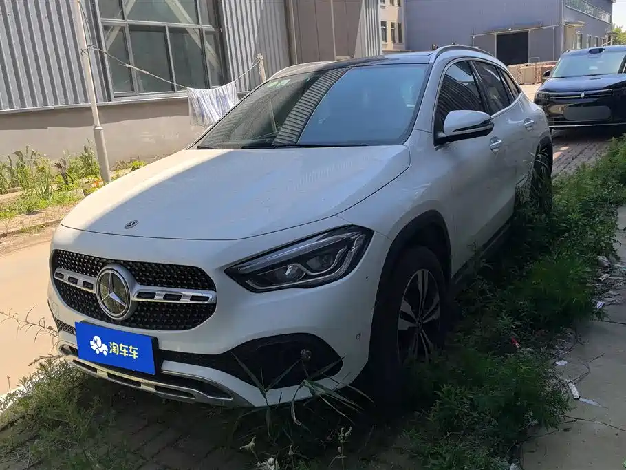 Mercedes-Benz GLA 2021 — фото 1