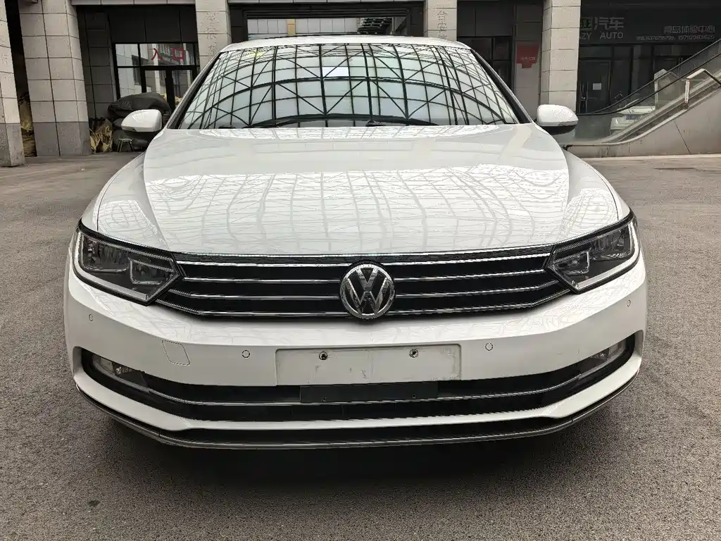 Volkswagen Magotan 2017 — фото 2