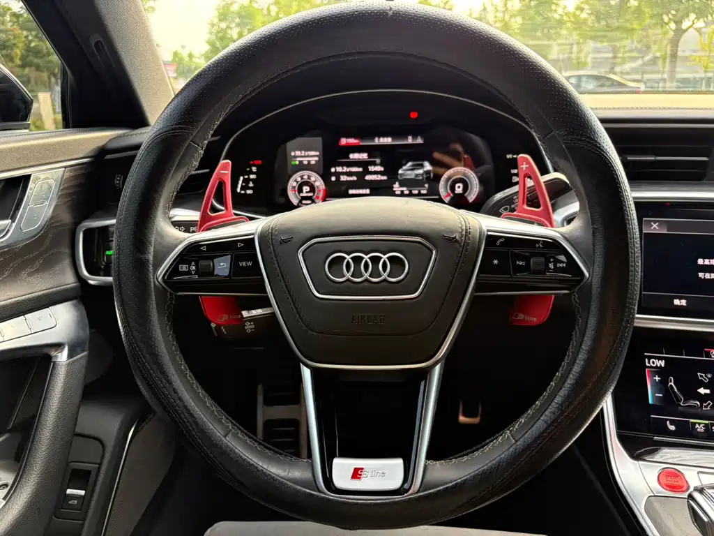 Audi A6L 2024 — фото 15