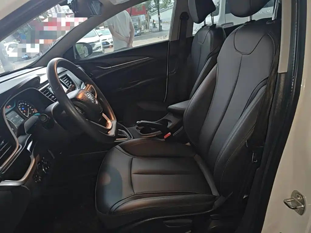 Buick Excelle 2020 — фото 15