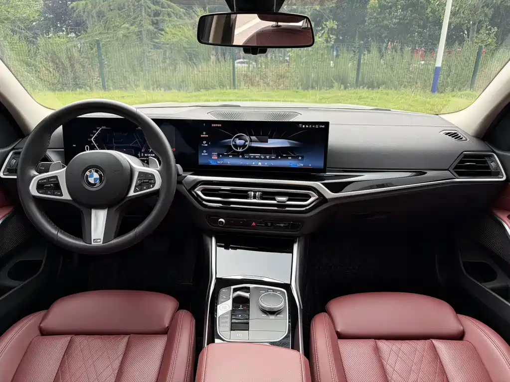 BMW 3 Series 2024 — фото 10