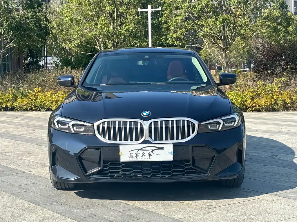 BMW 3 Series 2024 — фото 1