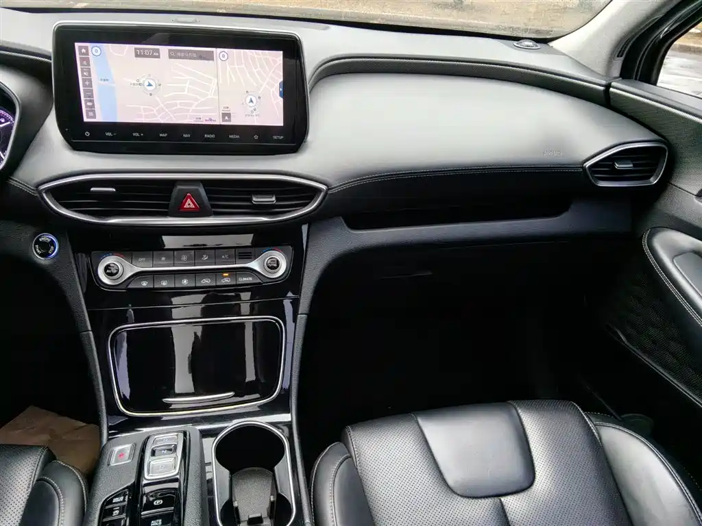 Hyundai Santa Fe 2020 — фото 17