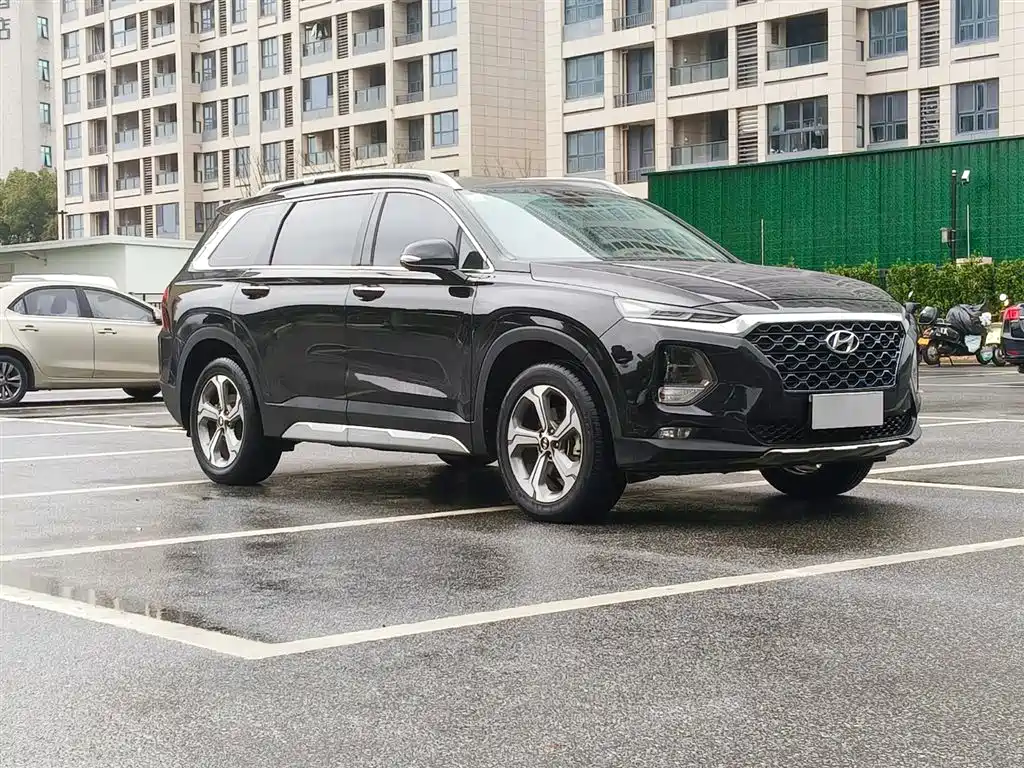 Hyundai Santa Fe 2020 — фото 8